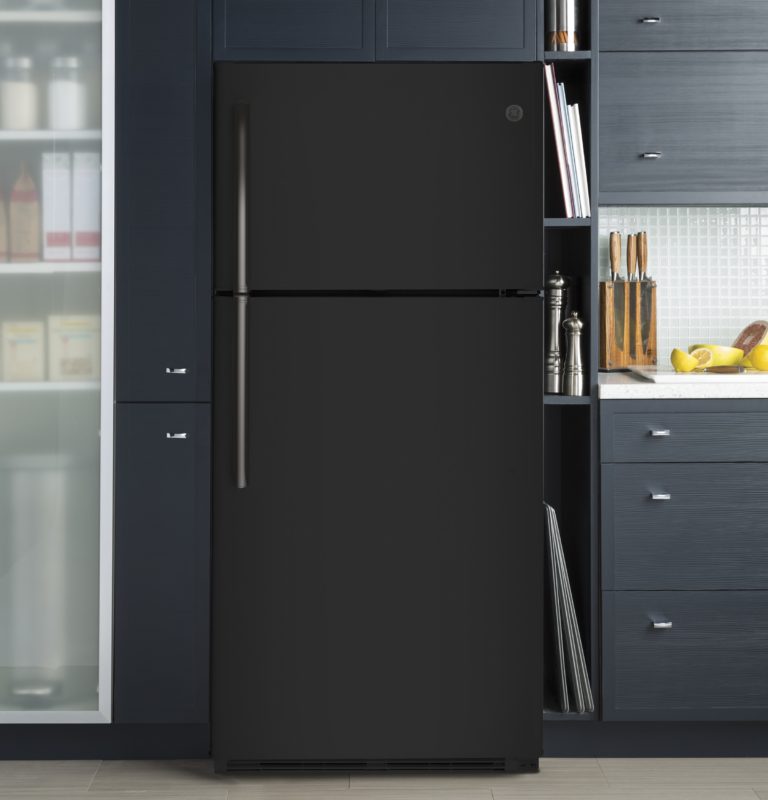 18 Cubic Foot Refrigerator | Nothin' Fancy Furniture Warehouse